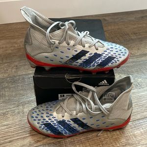 Kids Adidas predator soccer cleats. Silver/black/royal/red. Size 1.5